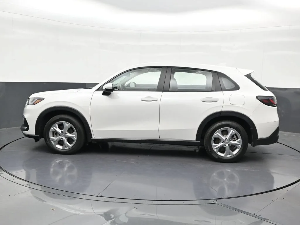 2025 Honda HR-V 2WD LX photo 2