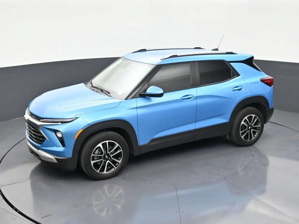 2025 Chevrolet Trailblazer LT photo 12