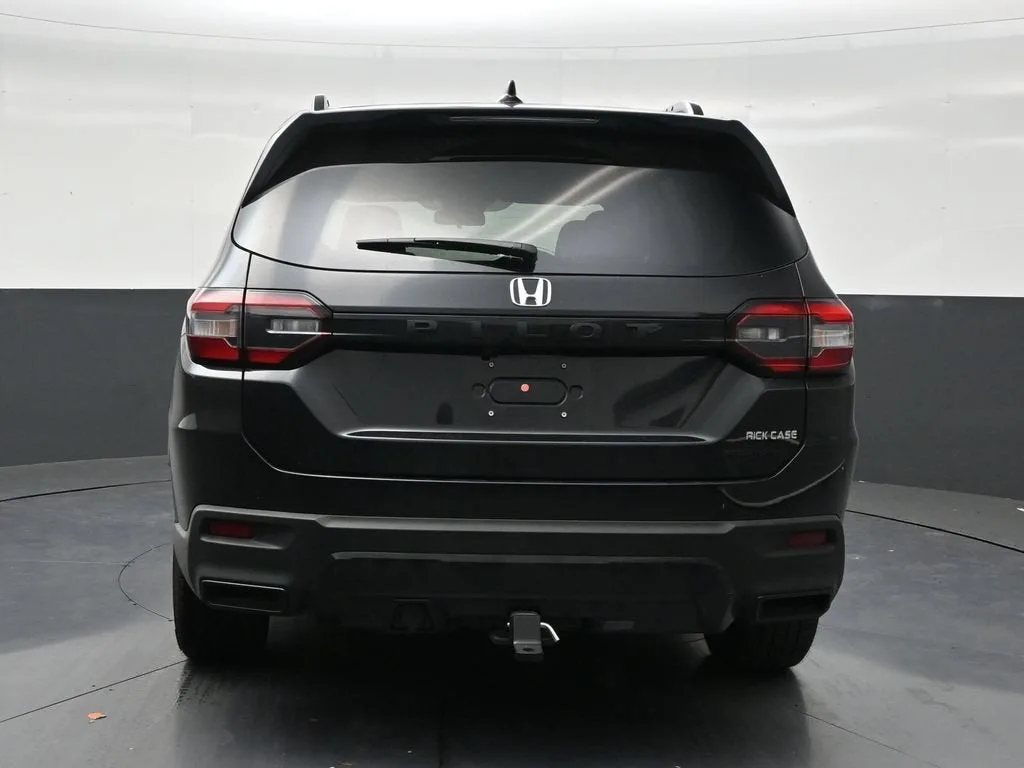 2026 Honda Pilot Sport photo 4
