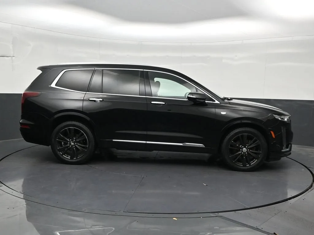 2023 Cadillac XT6 Luxury photo 7
