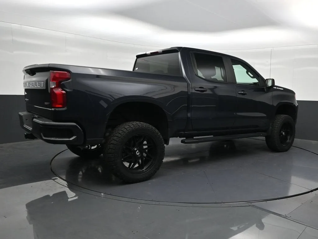 2024 Chevrolet Silverado 1500 RST photo 5