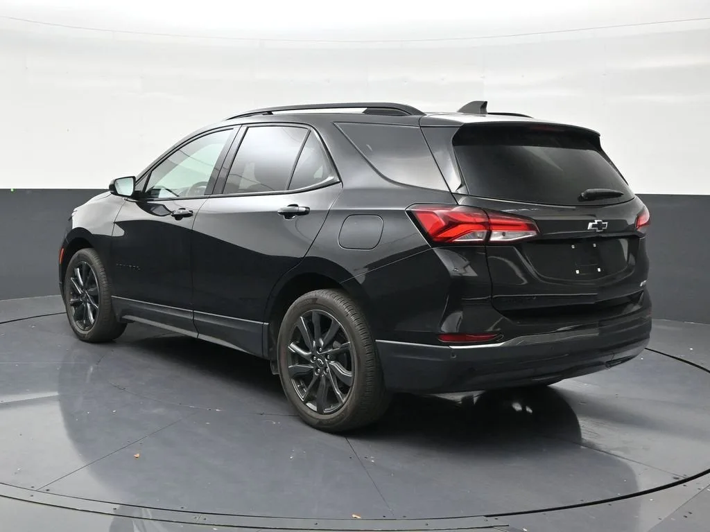 2023 Chevrolet Equinox RS photo 3