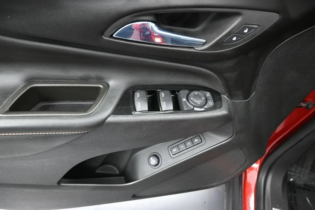 2024 Chevrolet Equinox Premier photo 11