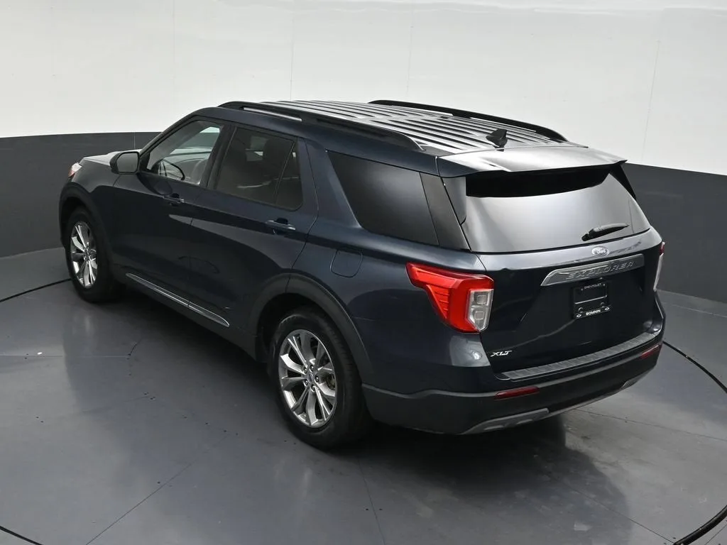 2022 Ford Explorer XLT photo 12