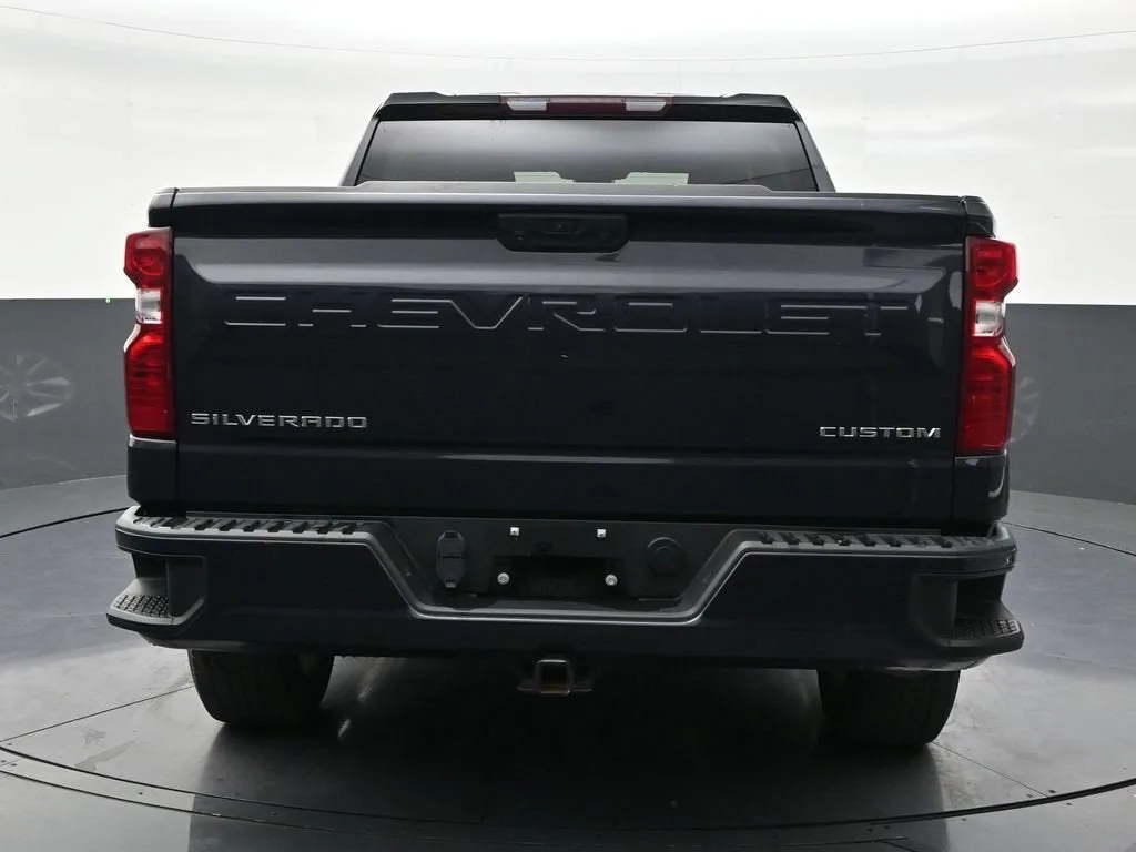 2023 Chevrolet Silverado 1500 Custom photo 4