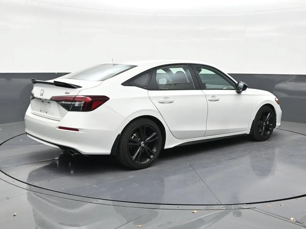 2026 Honda Civic Si Sedan photo 5