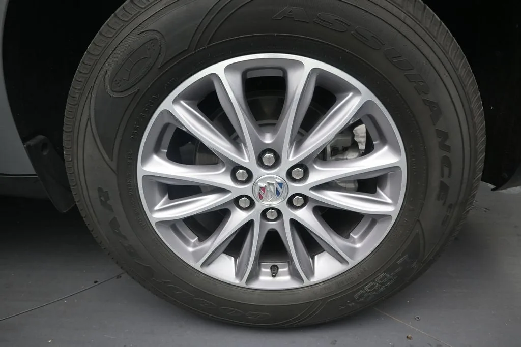 2024 Buick Enclave Essence photo 10