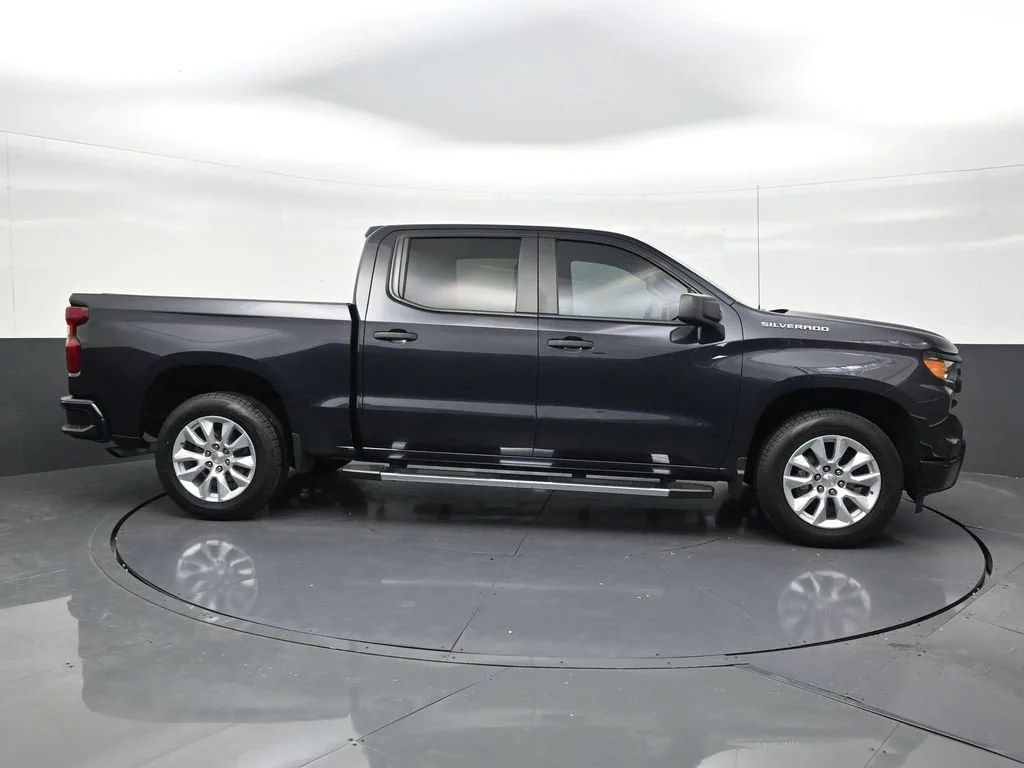 2023 Chevrolet Silverado 1500 Custom photo 6