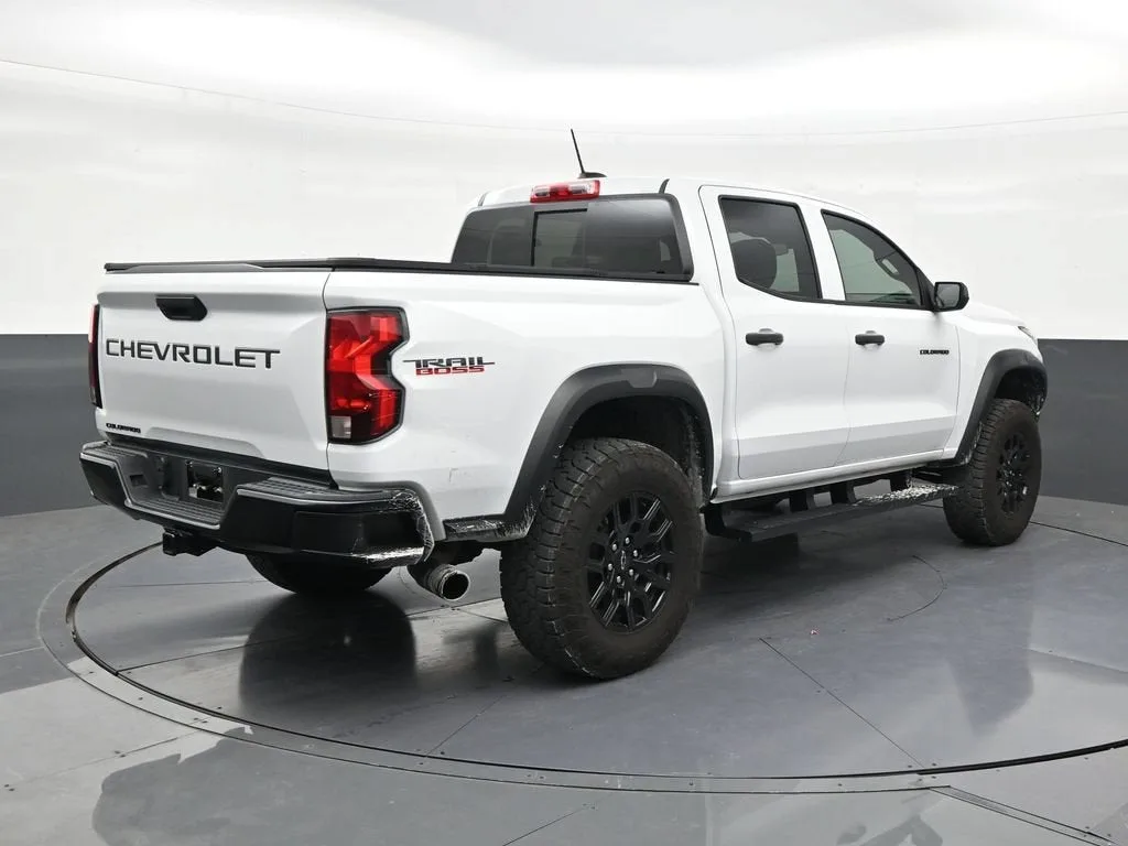 2024 Chevrolet Colorado Trail Boss photo 5