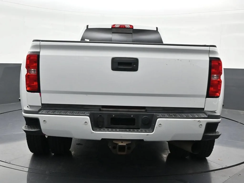 2019 Chevrolet Silverado 3500 HD High Country photo 4