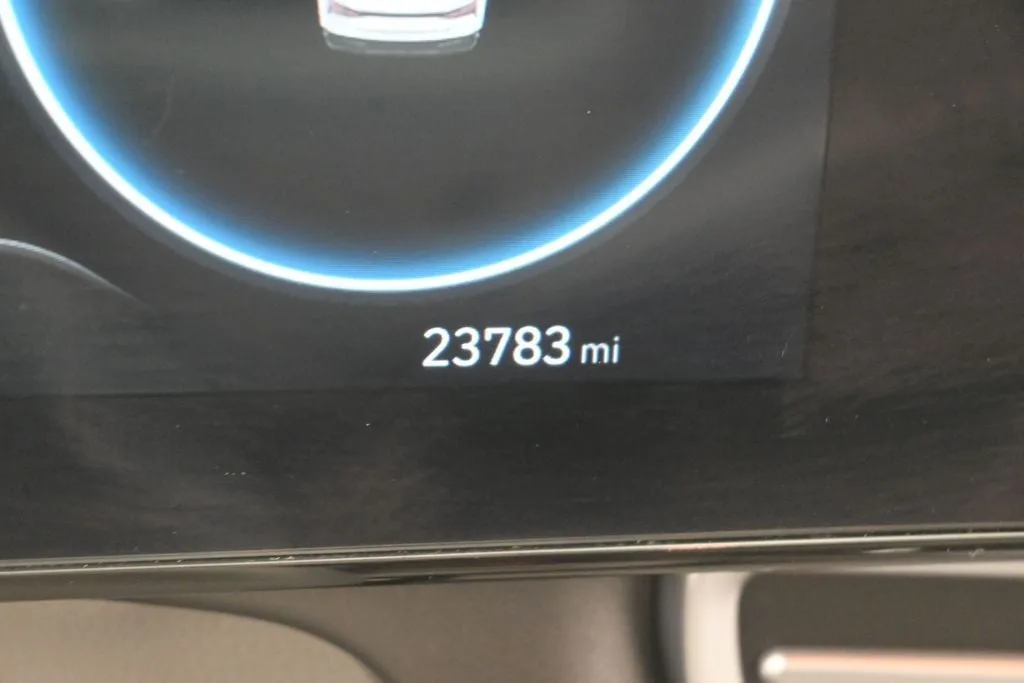 2024 Hyundai Elantra SEL photo 11