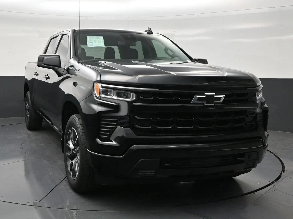 2024 Chevrolet Silverado 1500 RST photo 7