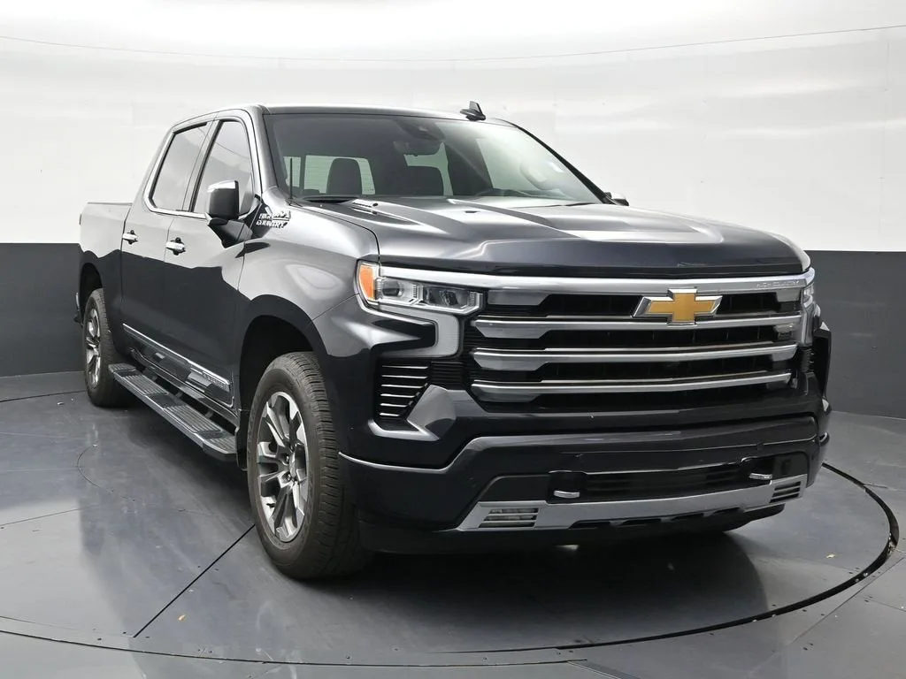 2023 Chevrolet Silverado 1500 High Country photo 7