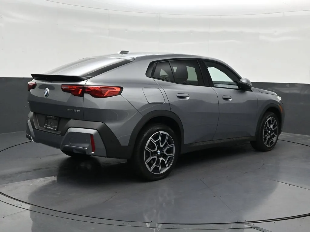 2025 BMW X2 xDrive28i photo 5
