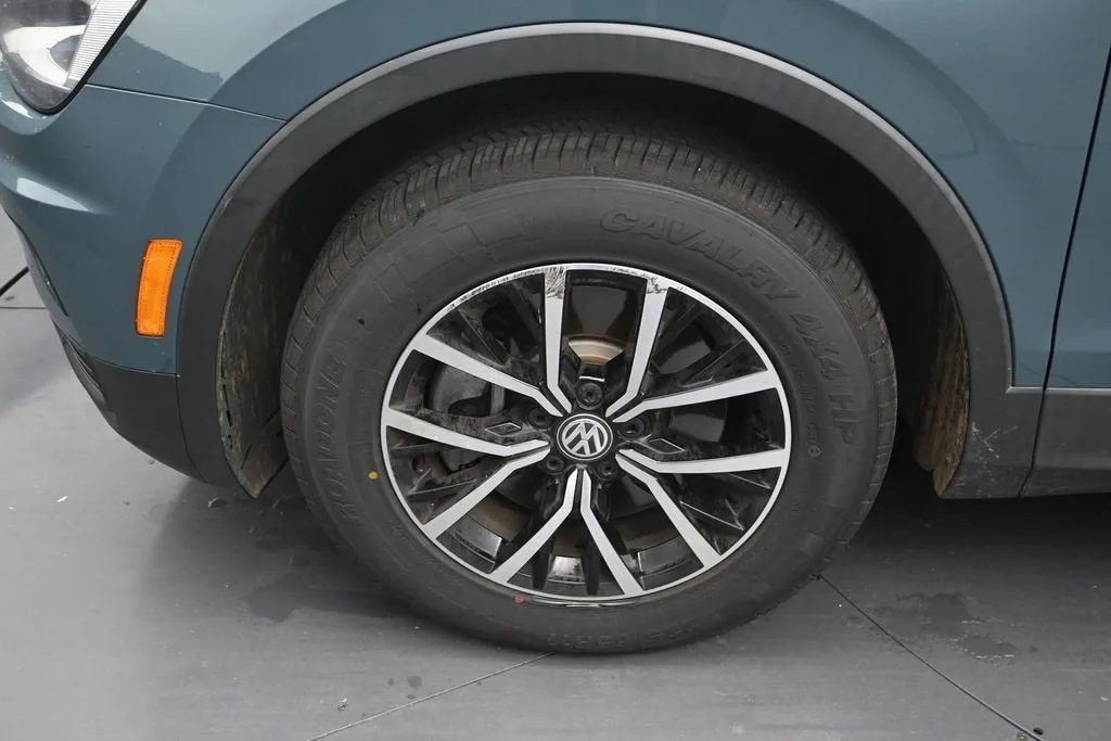 2021 Volkswagen Tiguan 2.0T SE photo 9
