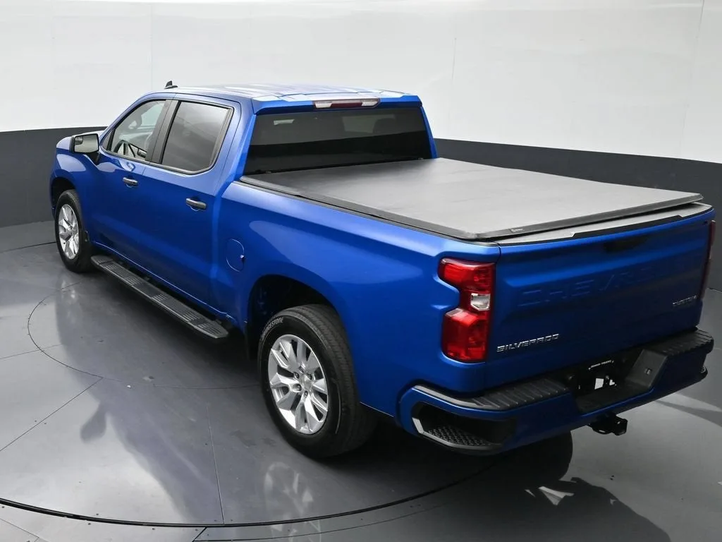 2023 Chevrolet Silverado 1500 Custom photo 11
