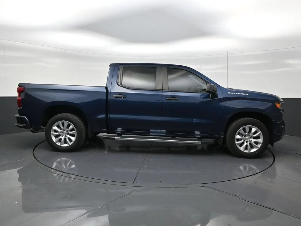 2023 Chevrolet Silverado 1500 Custom photo 6