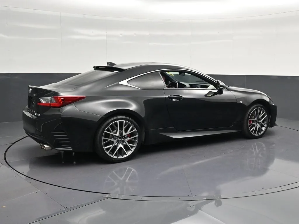 2017 Lexus RC 200t photo 3