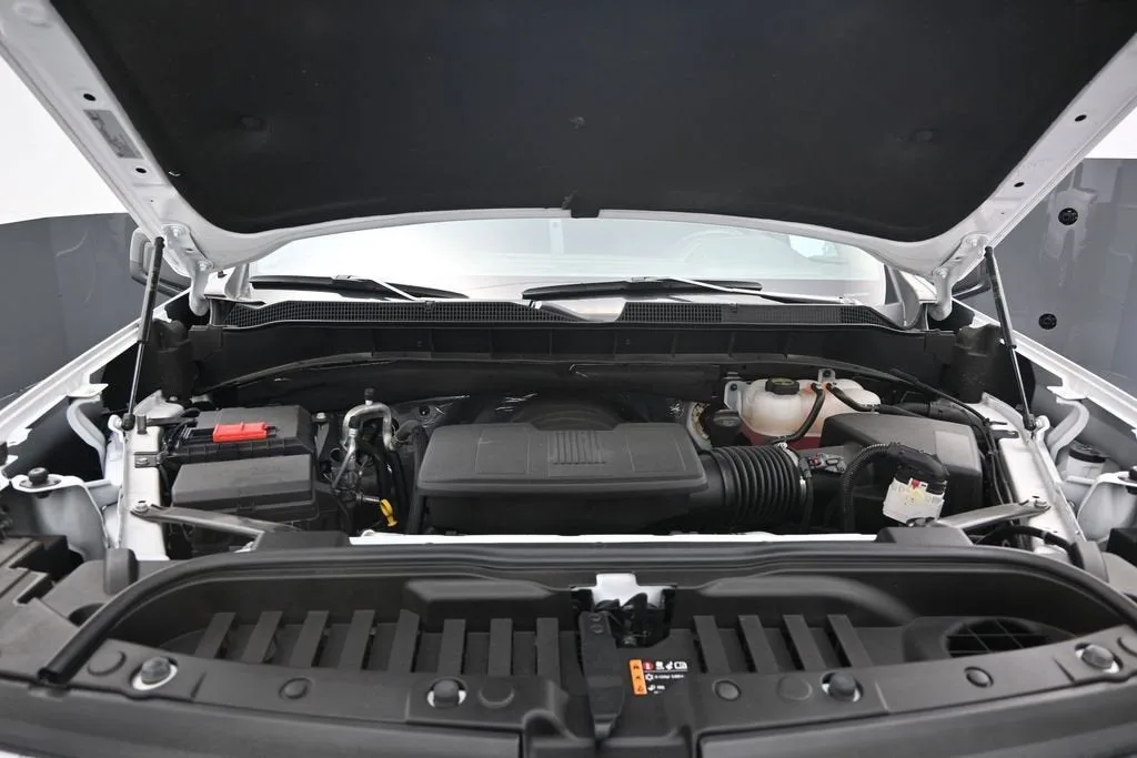 2024 Chevrolet Silverado 1500 RST photo 12