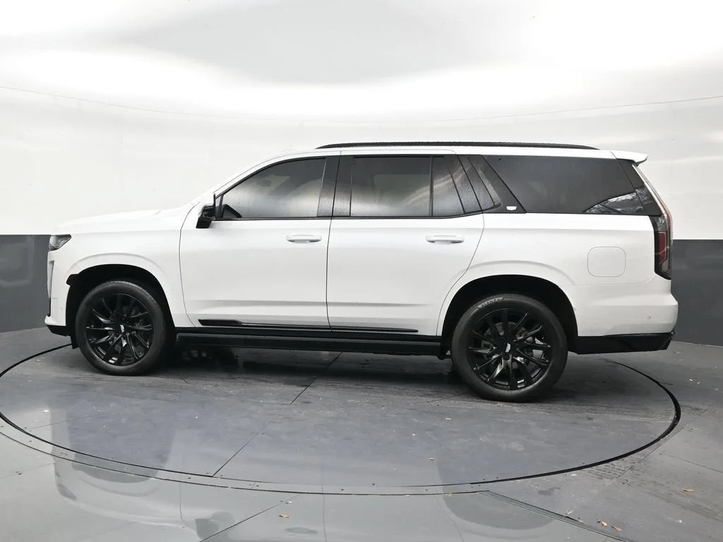 2023 Cadillac Escalade 4WD Sport photo 2