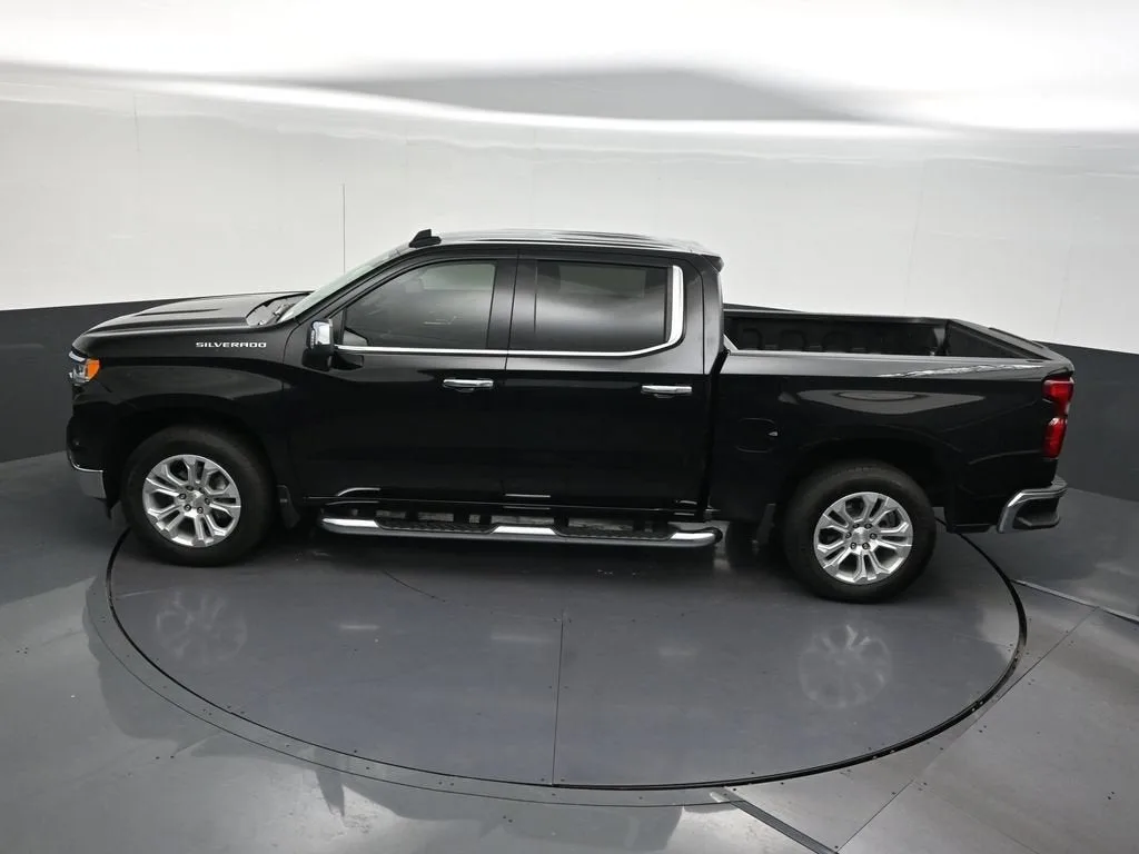 2024 Chevrolet Silverado 1500 LTZ photo 11