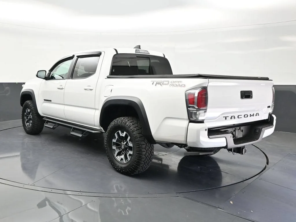 2023 Toyota Tacoma TRD Sport photo 3