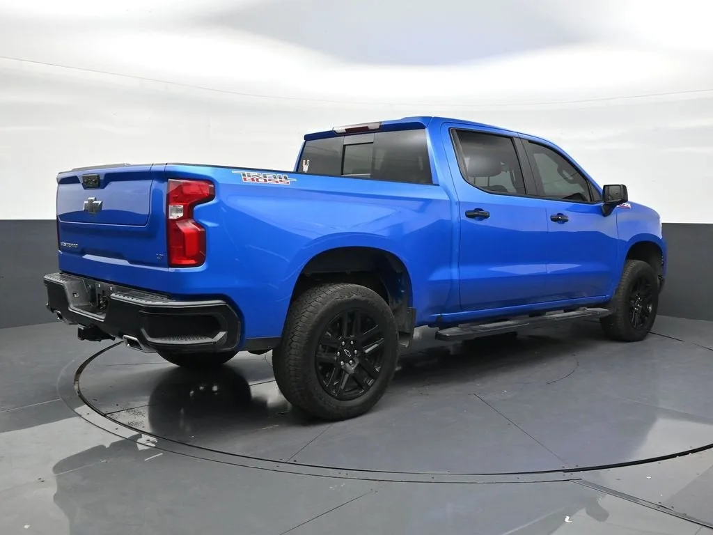 2025 Chevrolet Silverado 1500 LT Trail Boss photo 5