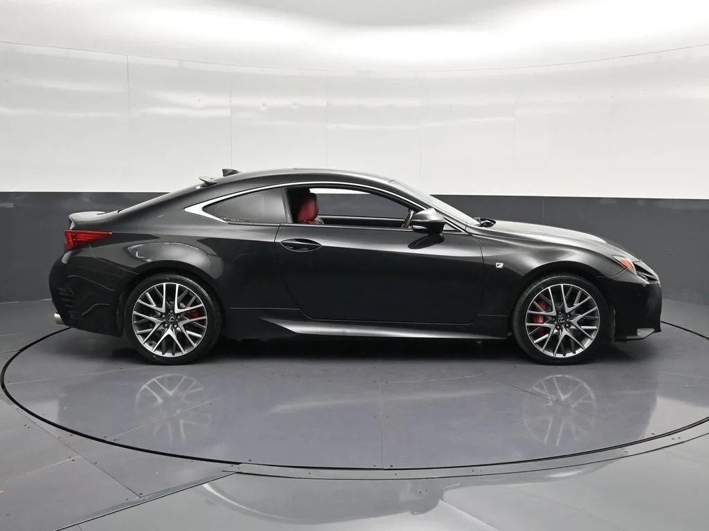 2017 Lexus RC 200t photo 4