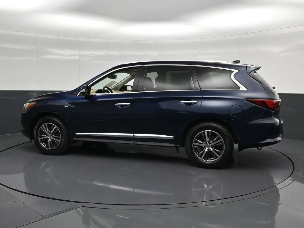 2017 INFINITI QX60 Base photo 8