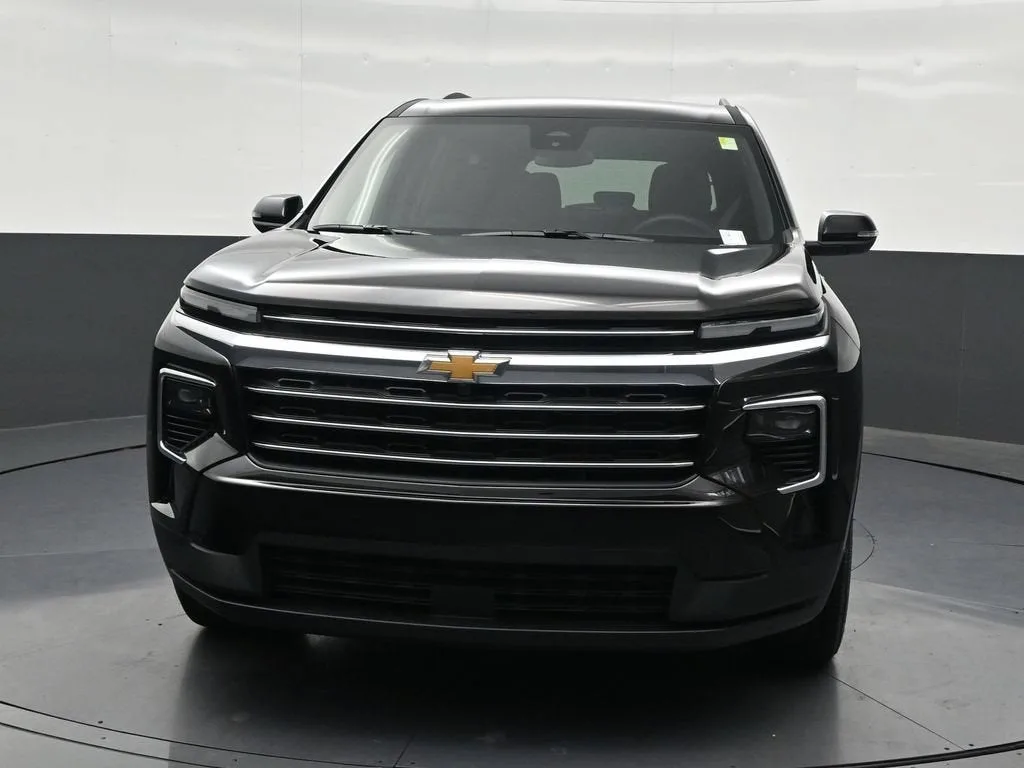 2026 Chevrolet Traverse LT photo 9