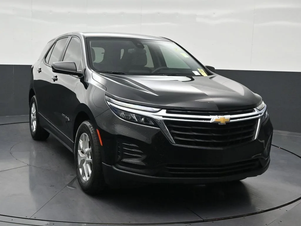 2023 Chevrolet Equinox LS photo 8