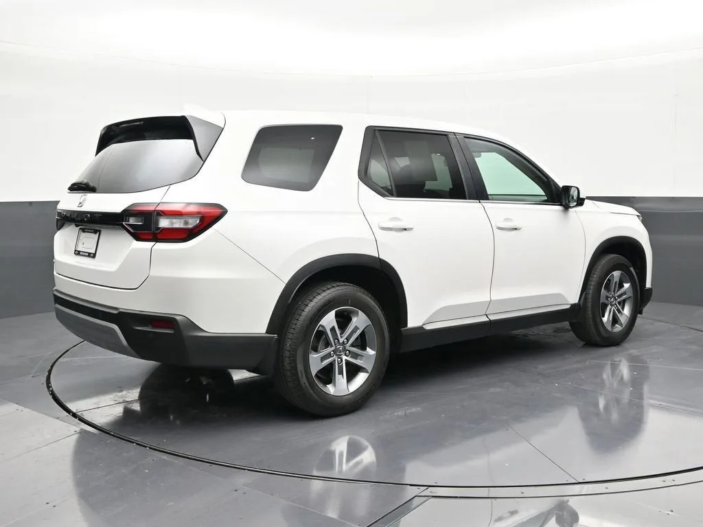 2024 Honda Pilot EX-L photo 5