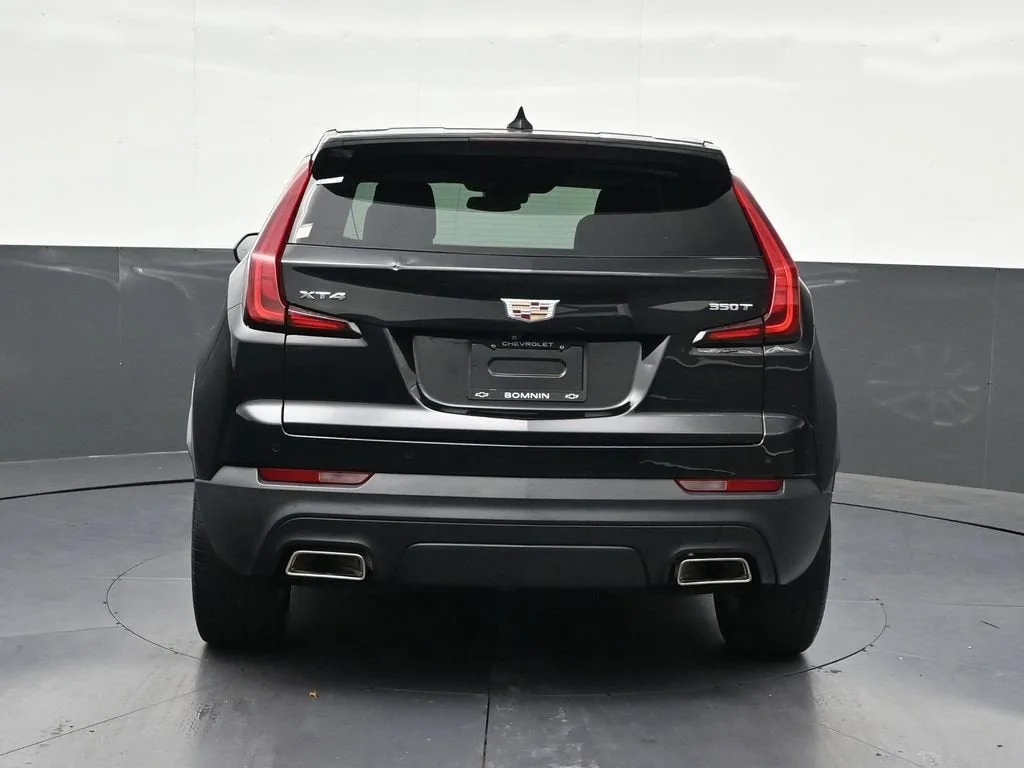 2023 Cadillac XT4 Luxury photo 4