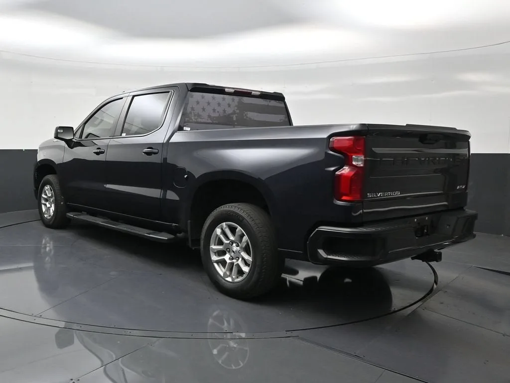 2024 Chevrolet Silverado 1500 RST photo 3
