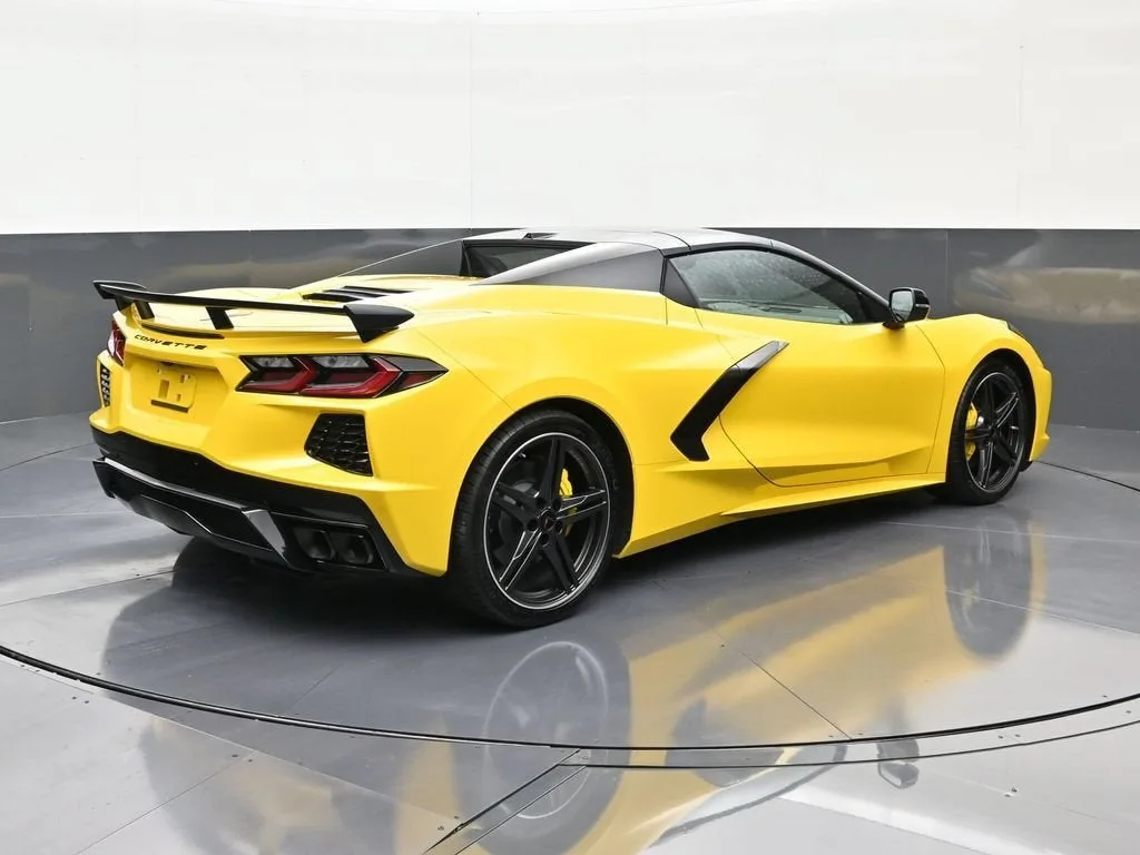 2026 Chevrolet Corvette Stingray 2LT photo 5