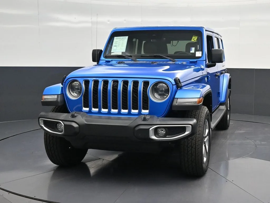2023 Jeep Wrangler Sahara photo 6
