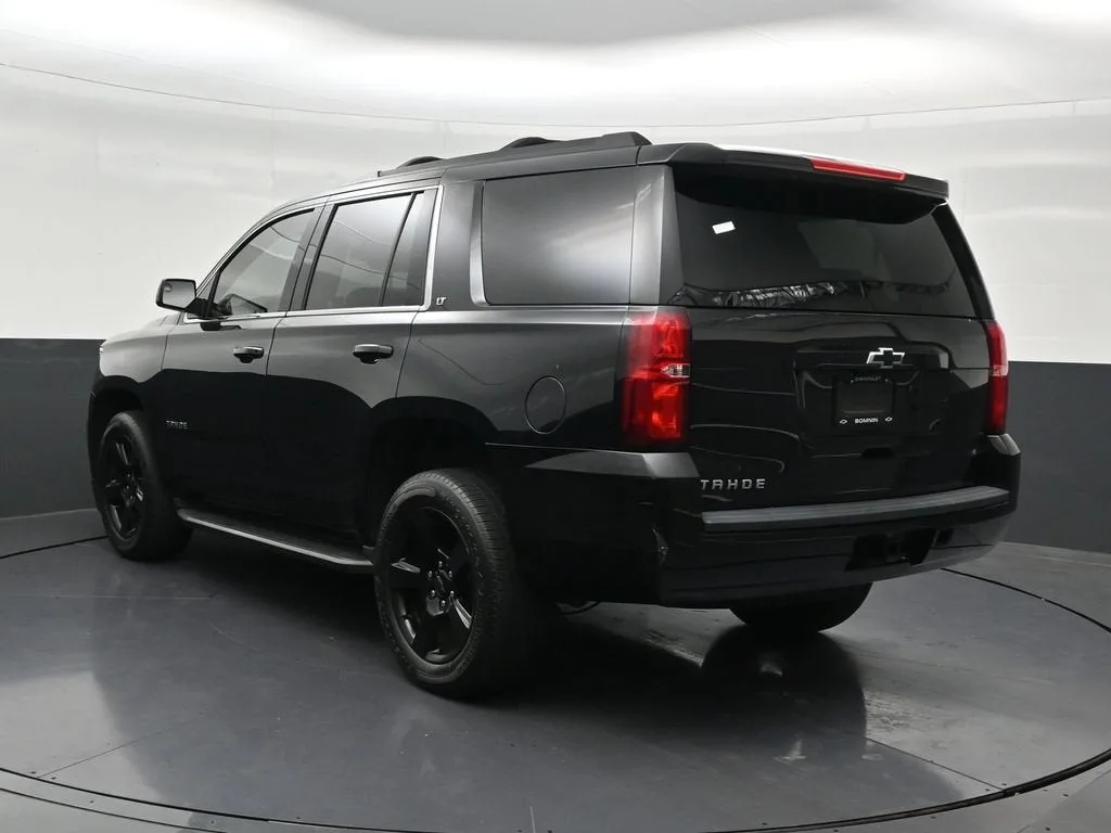 2020 Chevrolet Tahoe LT photo 3