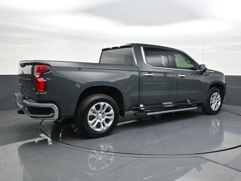 2026 Chevrolet Silverado 1500 LTZ photo 6