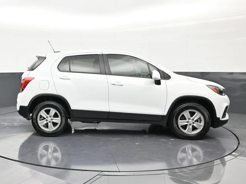 2021 Chevrolet Trax LS photo 6
