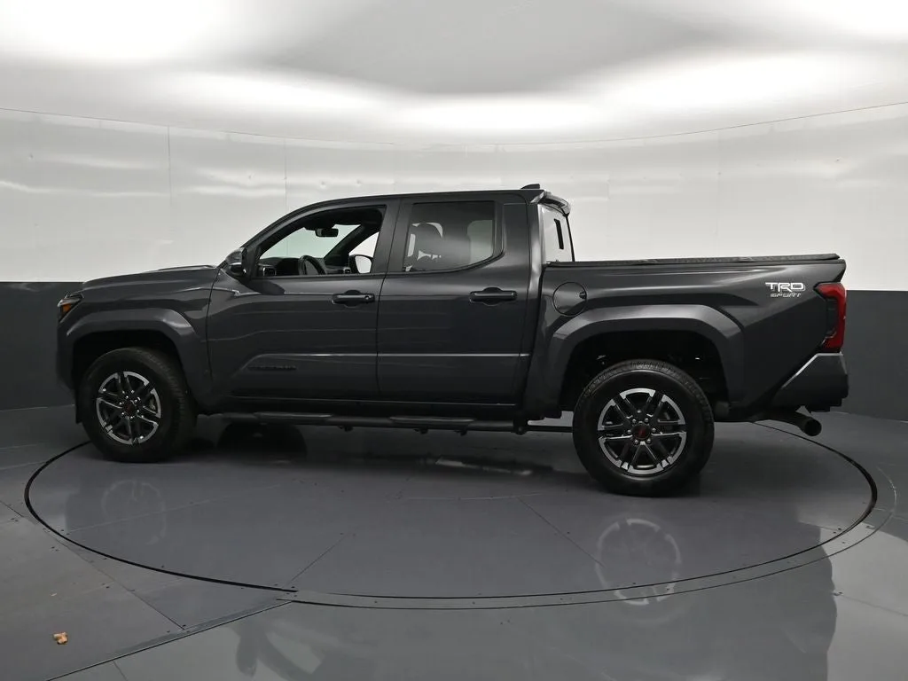 2025 Toyota Tacoma TRD Sport photo 8