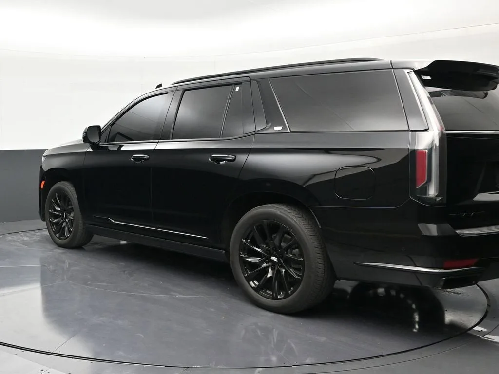 2024 Cadillac Escalade Sport Platinum photo 3