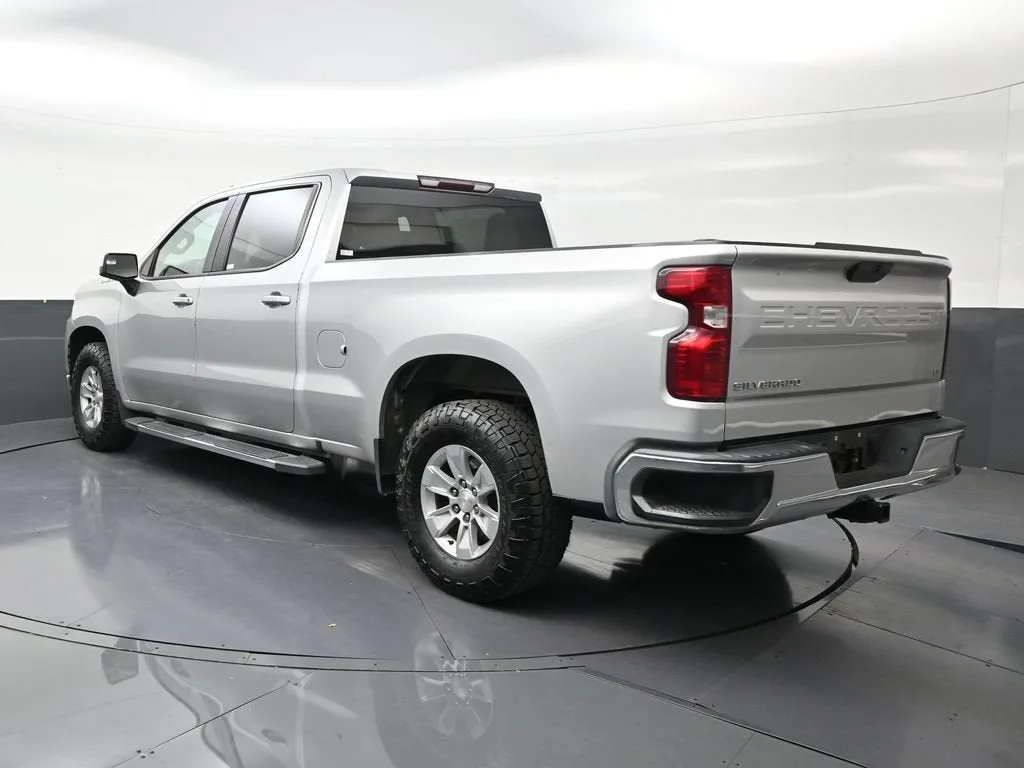 2022 Chevrolet Silverado 1500 LTD LT photo 3