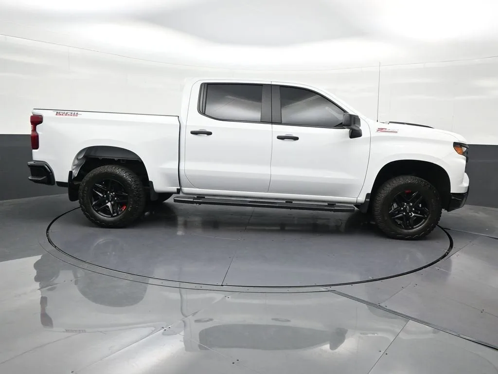 2025 Chevrolet Silverado 1500 Custom Trail Boss photo 7