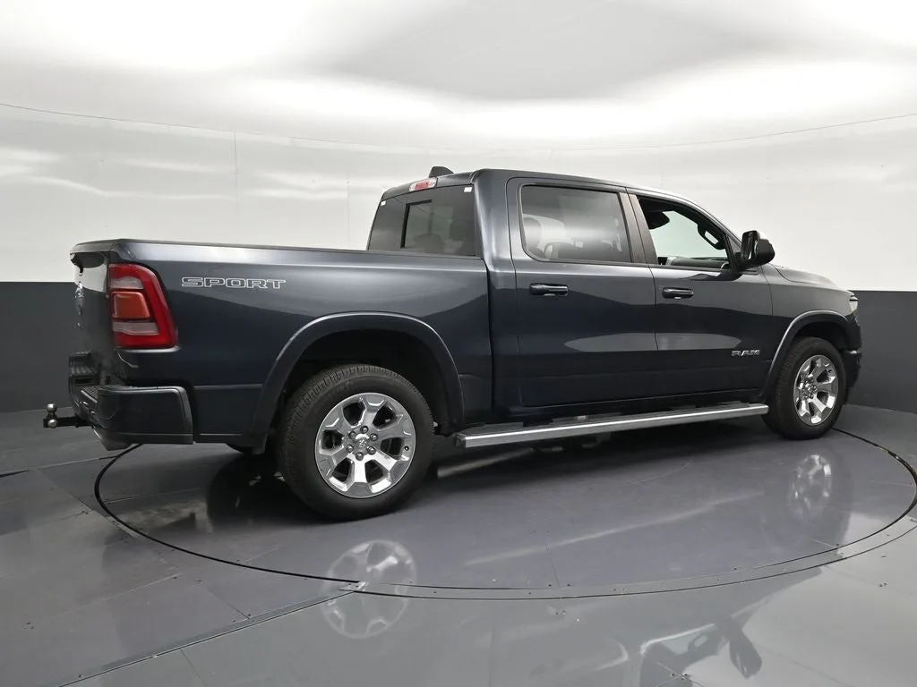 2021 RAM 1500 Laramie photo 3