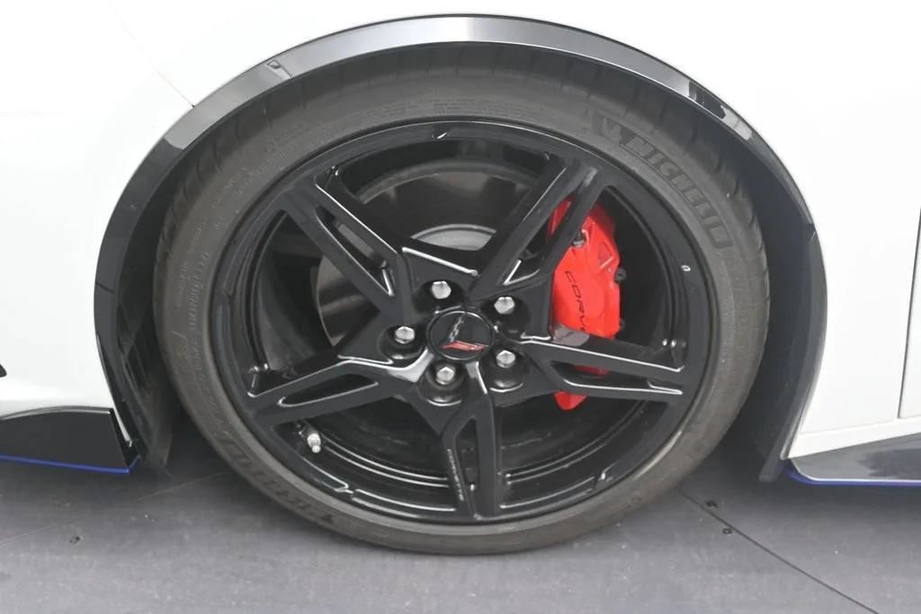 2025 Chevrolet Corvette Stingray 1LT photo 9