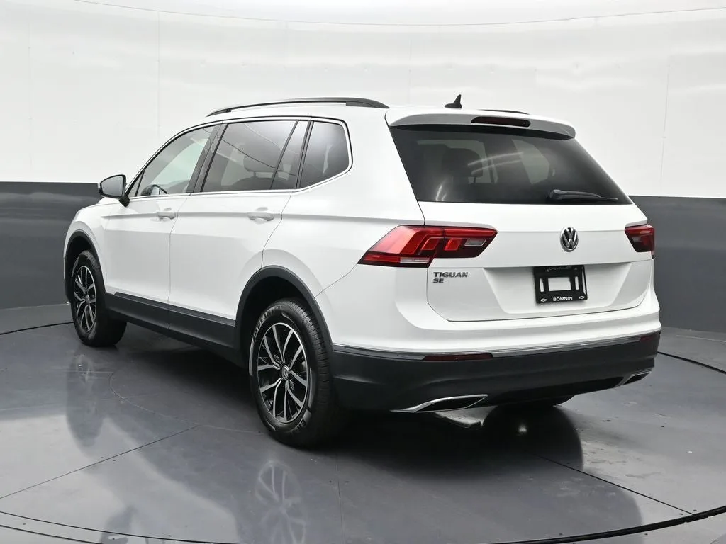 2021 Volkswagen Tiguan 2.0T SE photo 3