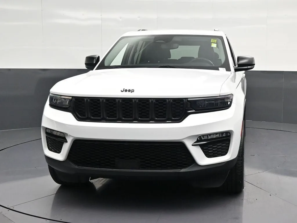 2024 Jeep Grand Cherokee Limited photo 6