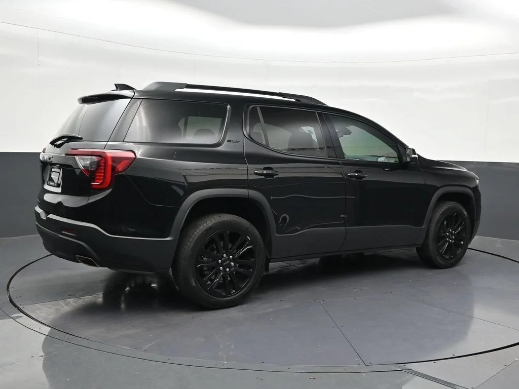 2023 GMC Acadia SLT photo 5