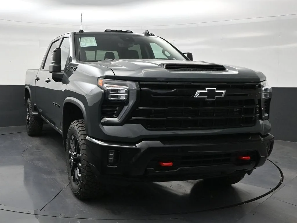 2025 Chevrolet Silverado 2500 HD LTZ photo 7