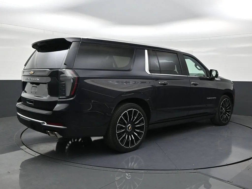2026 Chevrolet Suburban High Country photo 5